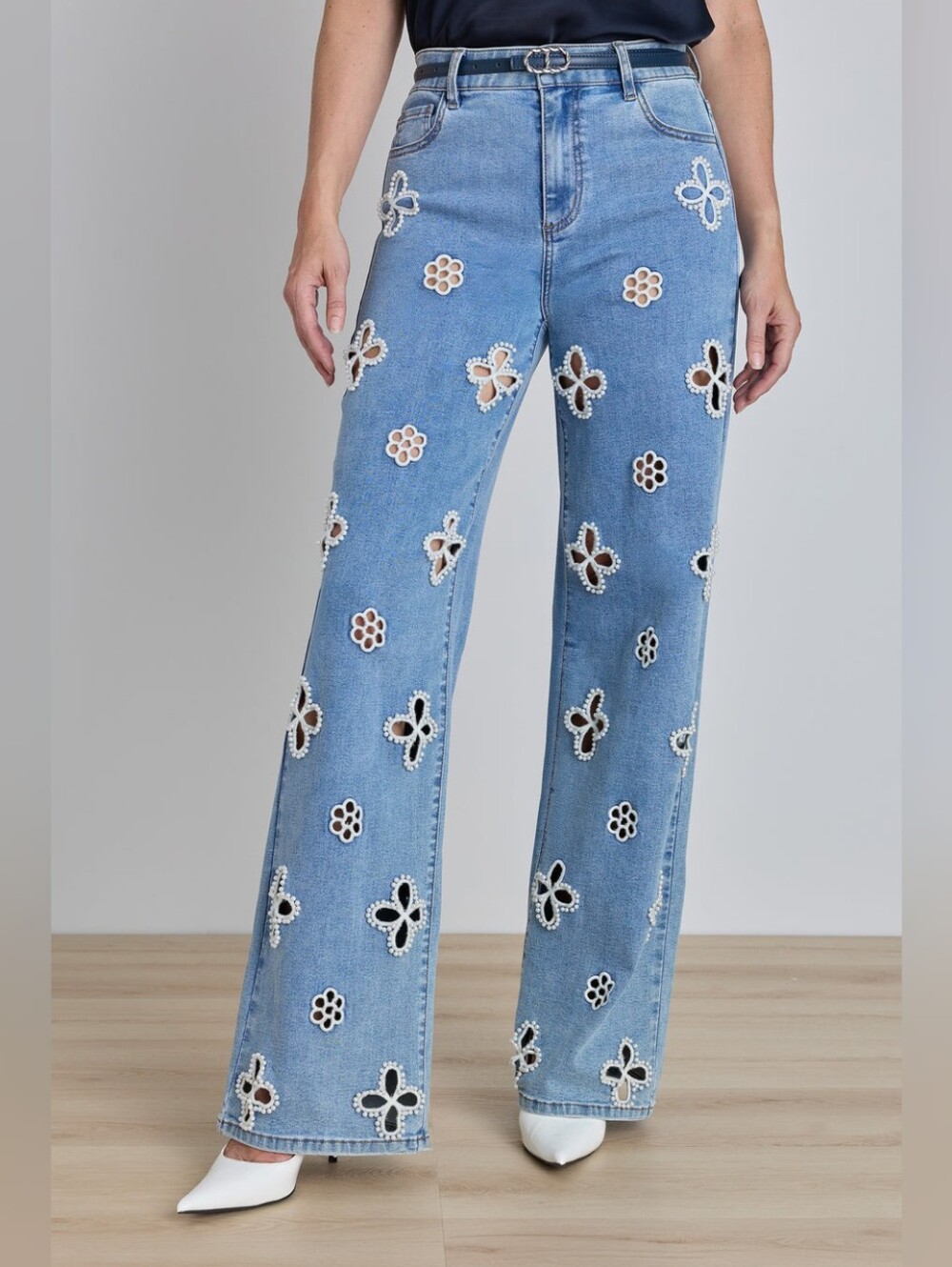 NWT The Noli Shop Denim Pearl Jeans Size 29